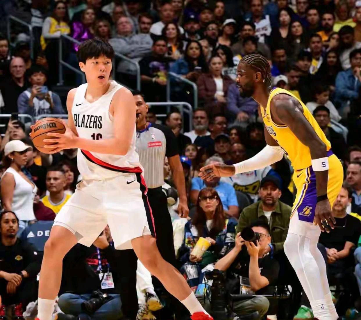 赛地聚焦——欧篮联国际比赛日热度飙升，波特兰开拓者外线爆发，话题不断，资深球员宣示担当的简单介绍九游体育注册登录